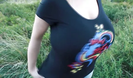 拉丁荡妇获得面部化！
